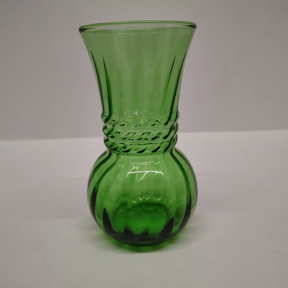 Green Glass Ribbed Swirl Flower Vase Small Cute Decor 6.25" Retro 1970s Vtg